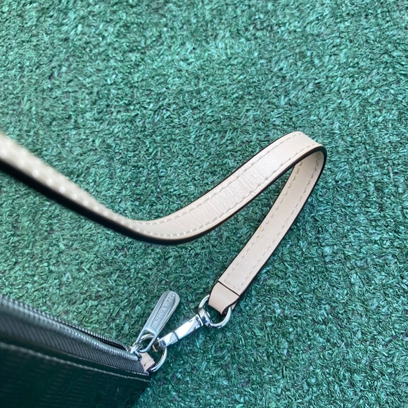 Michael Kors purse - Picture 3 of 6